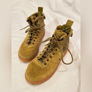 Nike SF Air Force One Mid ‘Desert Moss’